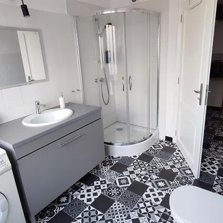 Mtp Centrum Z 3 Lazienkami Apartamento Poznań