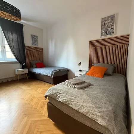 Mtp Centrum Z 3 Lazienkami Apartamento Poznań
