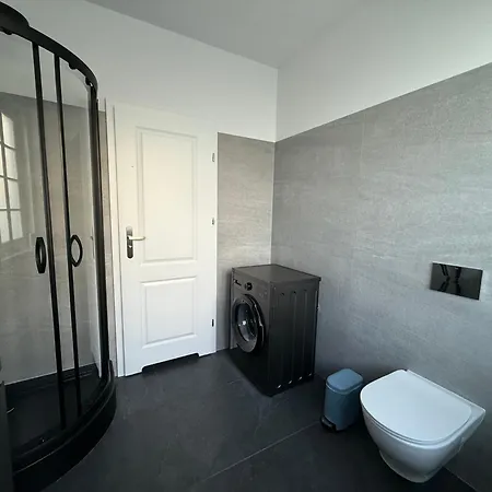 Mtp Centrum Z 3 Lazienkami Apartamento Poznań