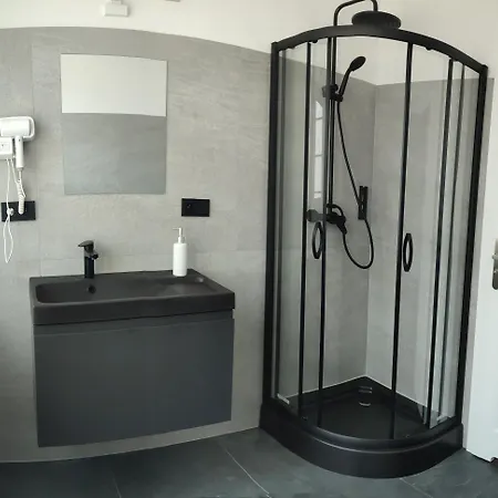 Mtp Centrum Z 3 Lazienkami Apartamento Poznań