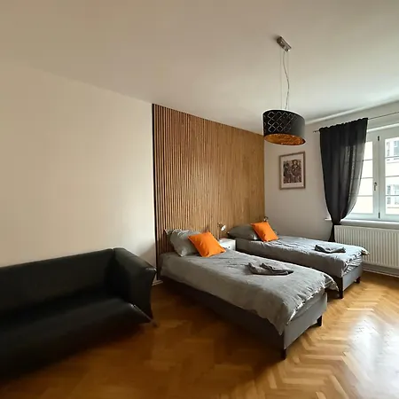 Mtp Centrum Z 3 Lazienkami Poznań